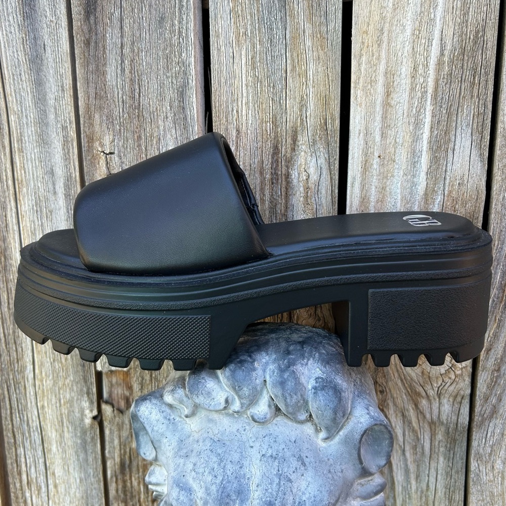 NWT Gianni Bini GB Kickback Platform Slide Sandal Black 9.5 - Picture 13 of 13